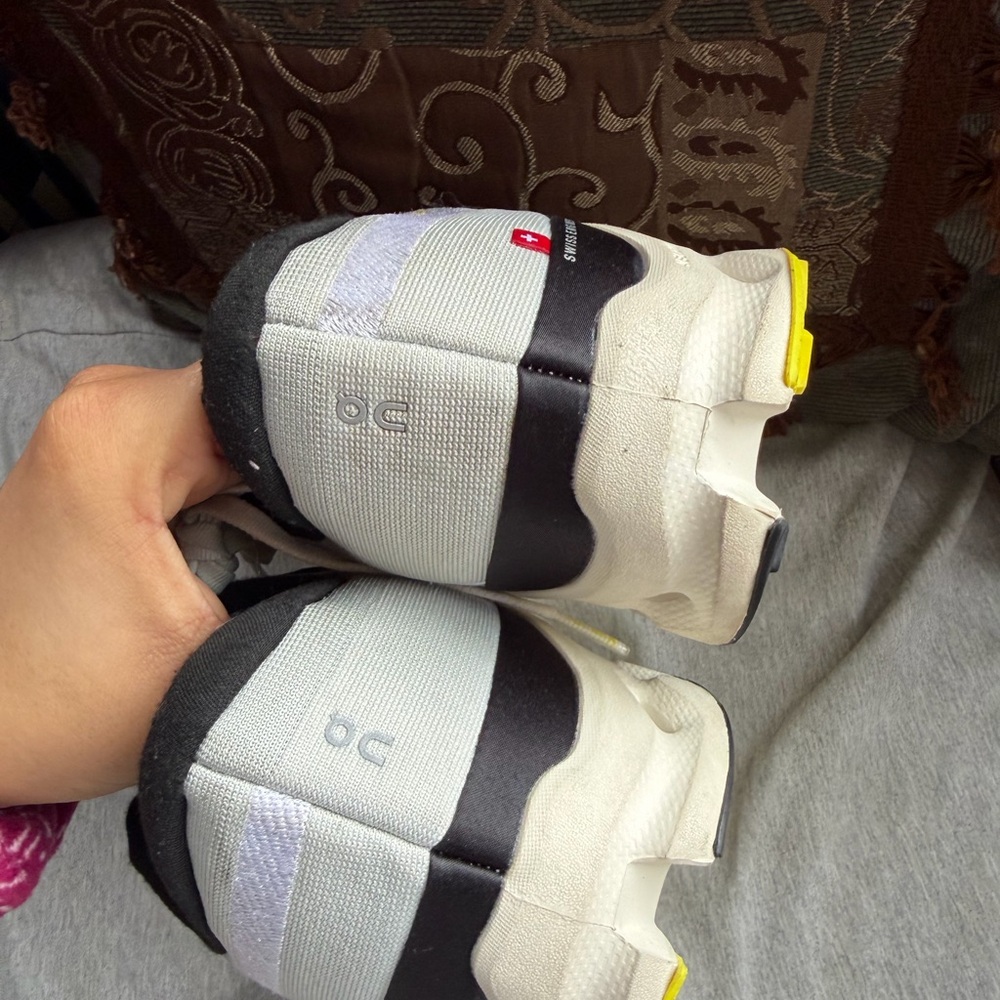 On Running Sneakers in Gray and Yellow - Picture 4 of 6